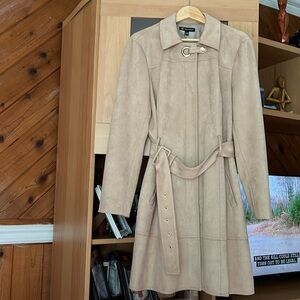 Women’s coat size XL,